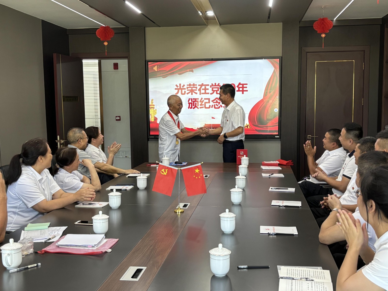易順建工集團(tuán)慶七一：重溫誓詞憶初心，表彰先進(jìn)強(qiáng)黨性