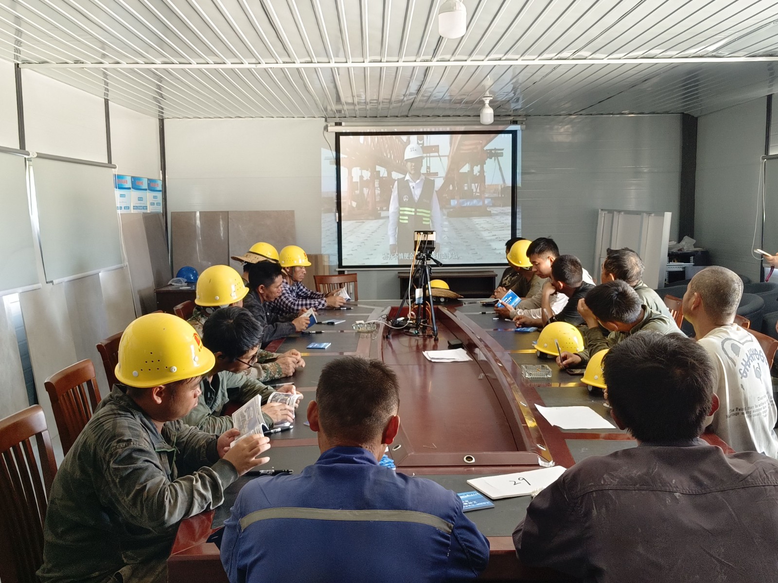 南平市質(zhì)量安全協(xié)會(huì)開展工傷預(yù)防系列宣傳活動(dòng)，為安全生產(chǎn)保駕護(hù)航