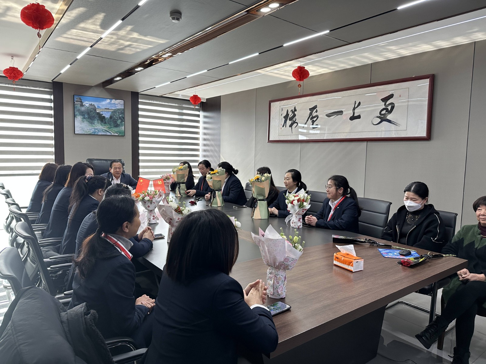 “同心協(xié)力 乘風破浪 巾幗力量，再創(chuàng)輝煌”易順建工集團舉行婦女節(jié)慶祝大會